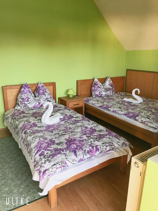 Zsuzsi Vendégház Zalaegerszeg Exterior foto